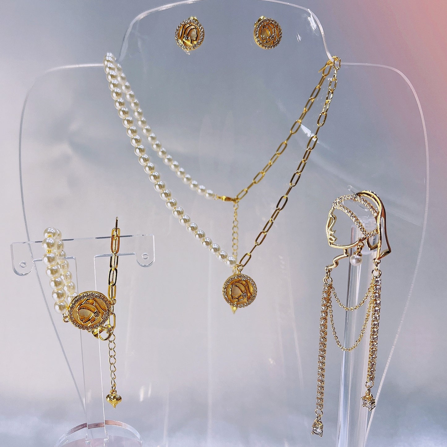 Girl with a Pearl Earring inspired golden chain Necklace Earrings Studs Bracelet with mother of pearl disc