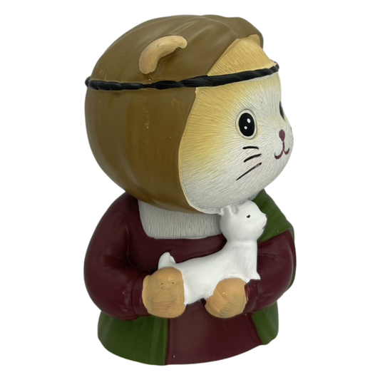 Desk Figurine Ornament - Cat with an Ermine